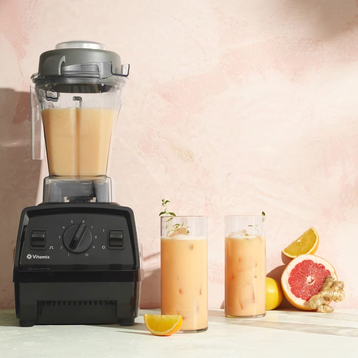 Black E310 with 48-ounce container